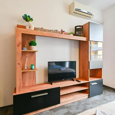 19 Apartment